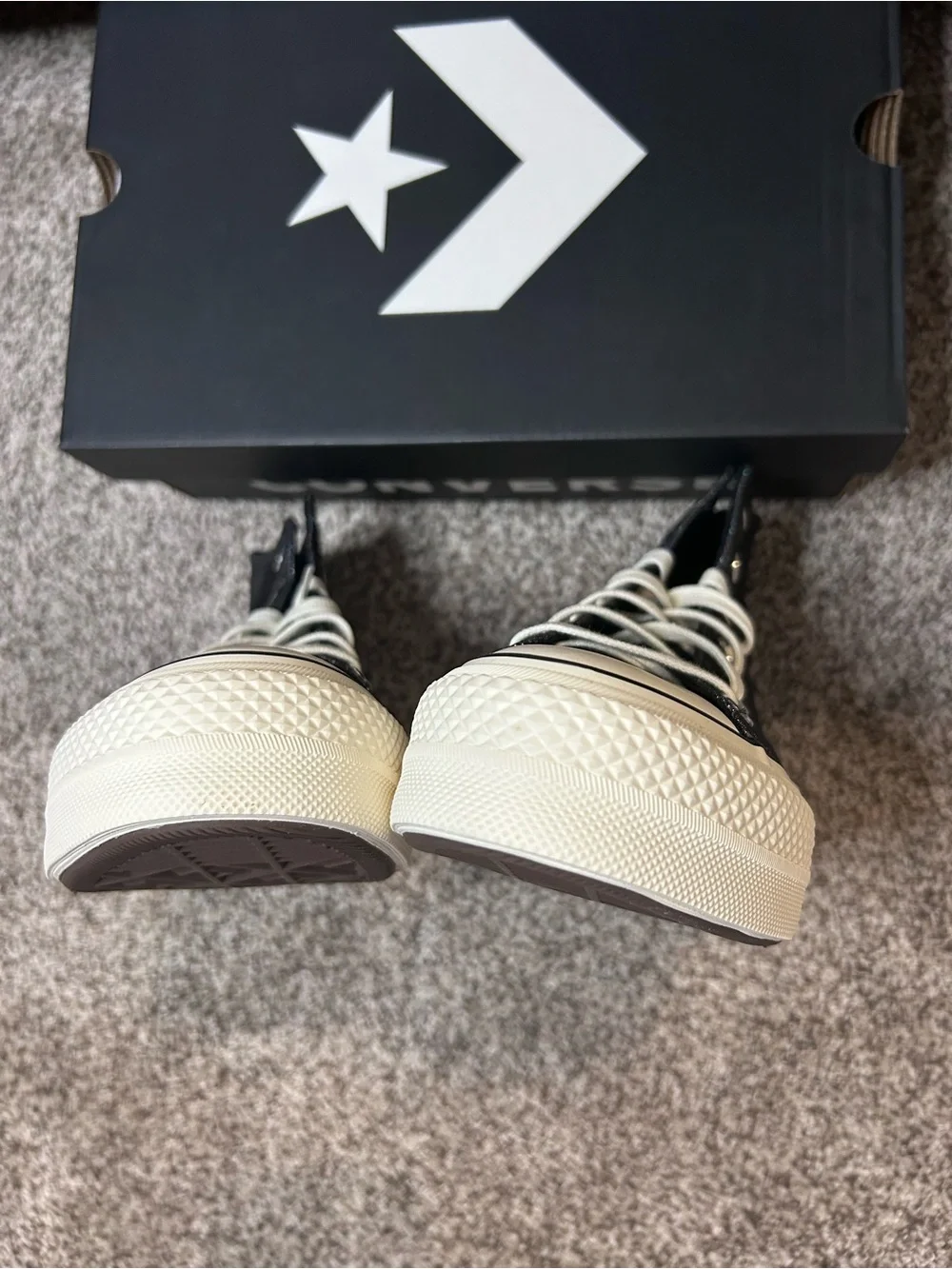 NIB Converse Chuck Taylor All Star Lift Platform Sparkle Size 8